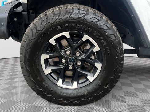 Used 2024 Jeep Wrangler Unlimited Rubicon 4xe AWD/4WD image 9