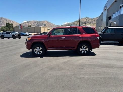 Used 2012 Toyota 4Runner SR5 AWD/4WD image 2