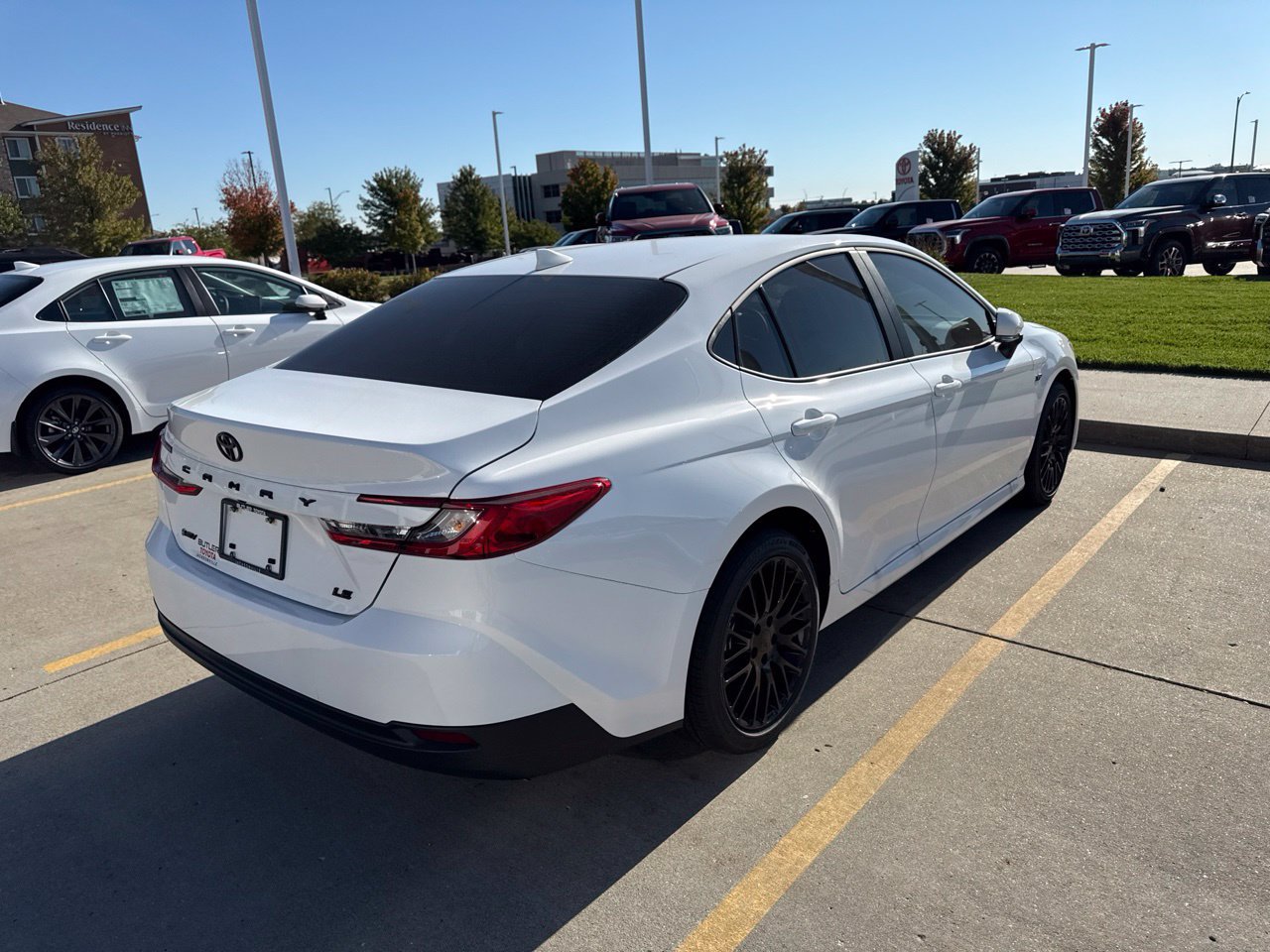 Used 2026 Toyota Camry LE FWD image 6