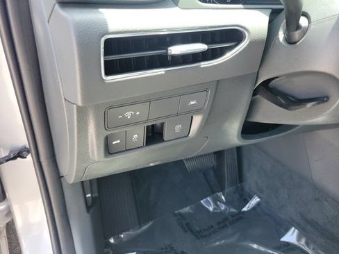 Used 2023 Hyundai Sonata SEL w/ Convenience Package FWD image 17