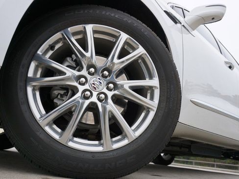 Used 2023 Buick Enclave Premium w/ Experience Buick Package image 9