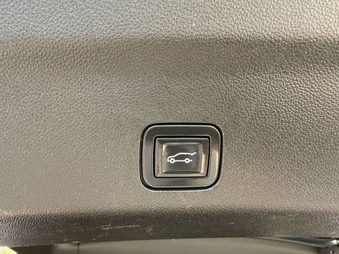 Used 2021 GMC Yukon XL SLT w/ SLT Premium Package AWD/4WD image 23