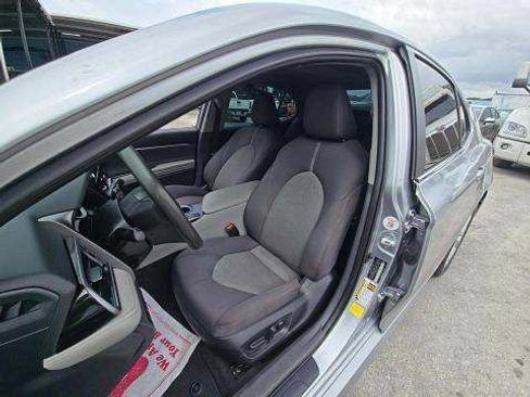 Used 2022 Toyota Camry LE FWD image 2