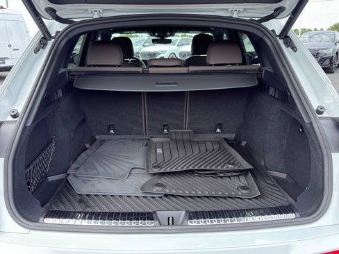 Certified 2025 Audi Q5 Premium AWD/4WD image 9