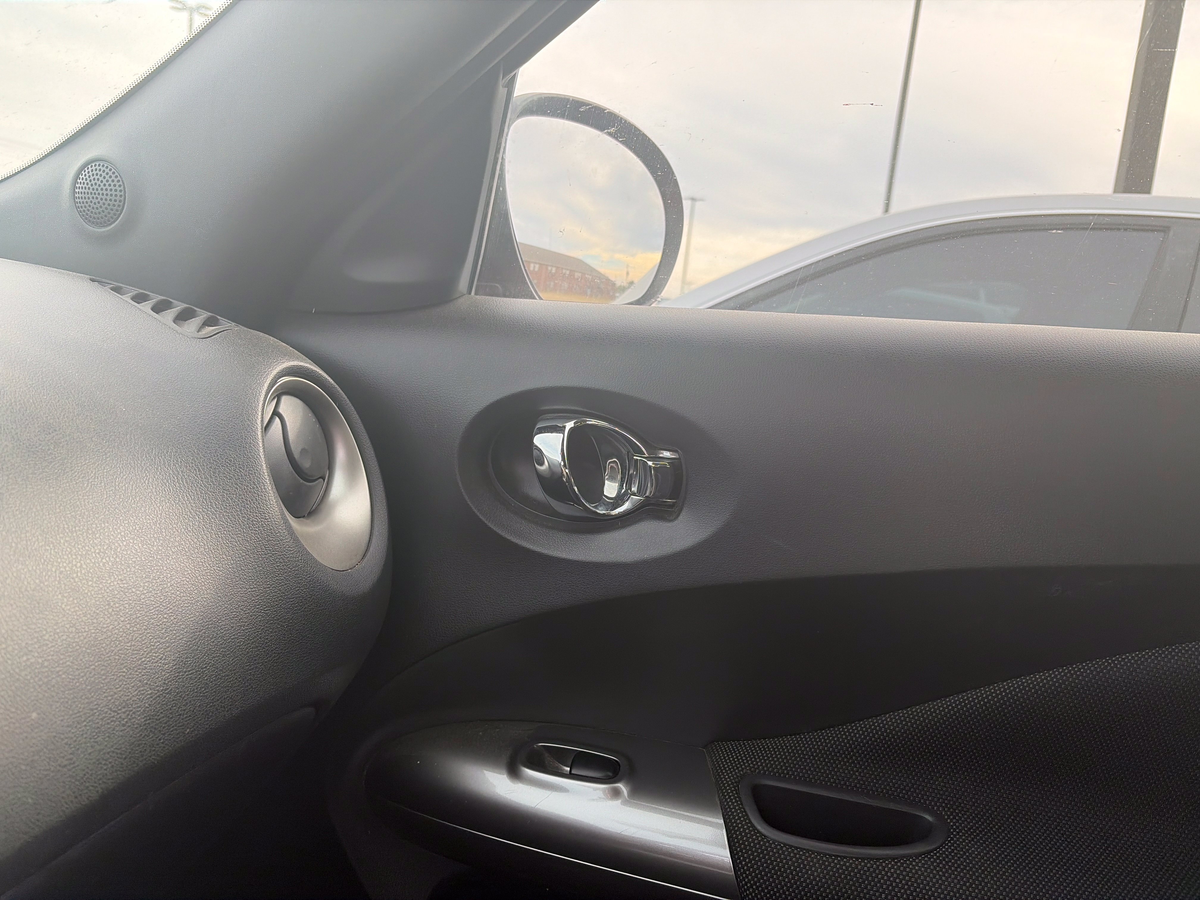 Used 2013 Nissan Juke S FWD image 13