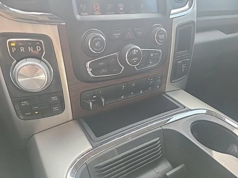 Used 2016 RAM 1500 Laramie w/ Convenience Group AWD/4WD image 16
