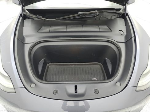 Used 2023 Tesla Model Y Performance AWD/4WD image 16