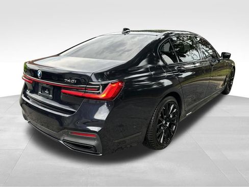 Used 2021 BMW 740i w/ M Sport Package RWD image 5