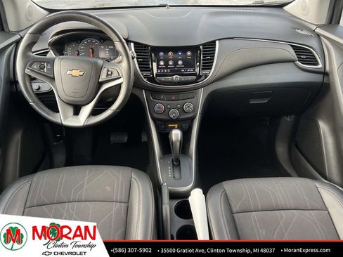 Certified 2022 Chevrolet Trax LT w/ LT Convenience Package image 14