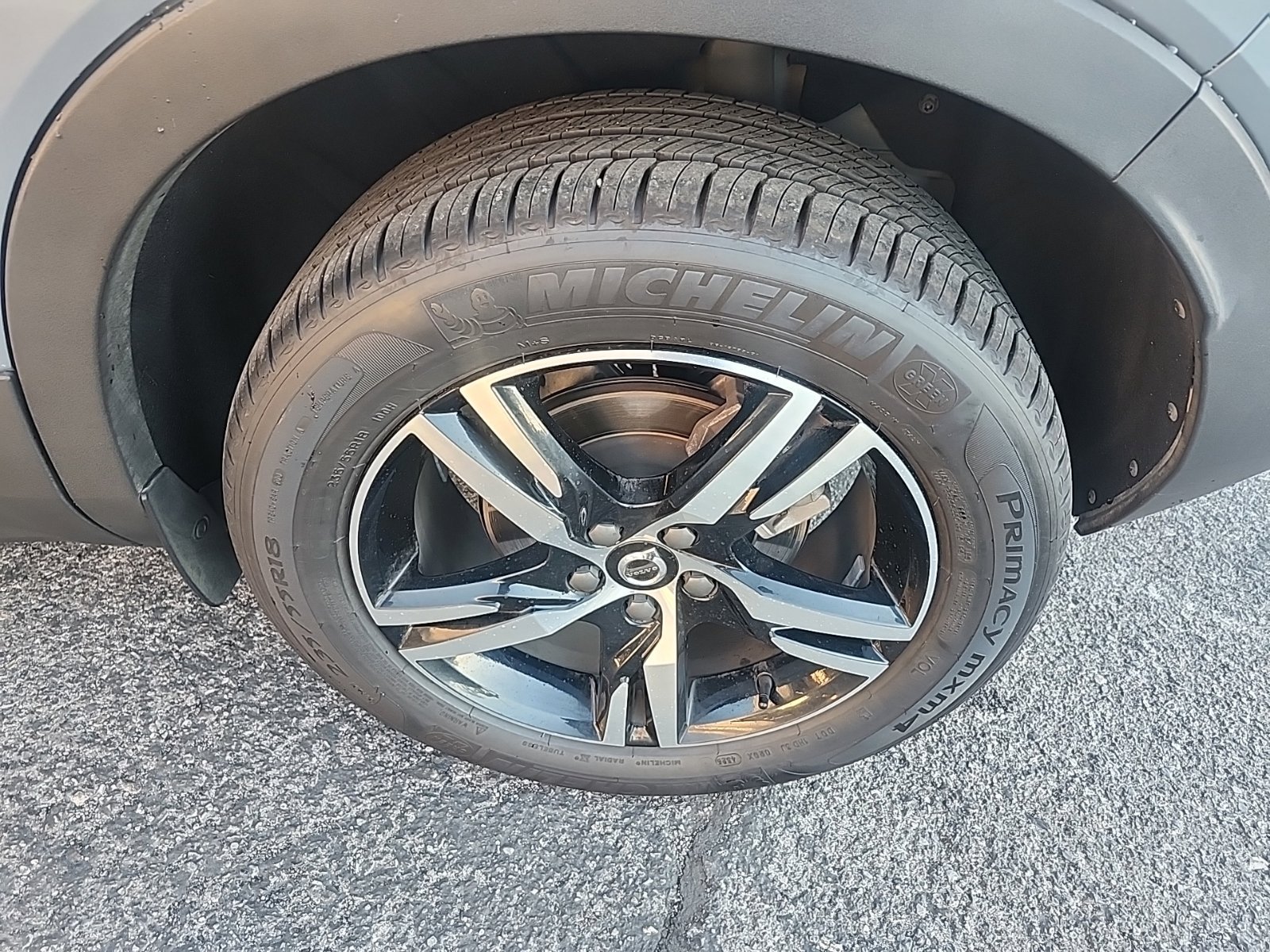 Used 2023 Volvo XC40 B5 Plus AWD/4WD image 11