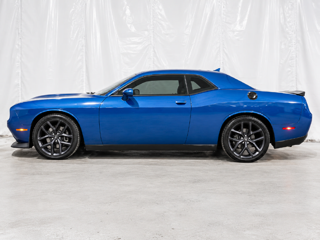 Used 2020 Dodge Challenger R/T w/ Blacktop Package RWD image 2