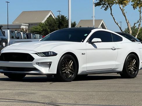 Used 2020 Ford Mustang GT Premium RWD image 10