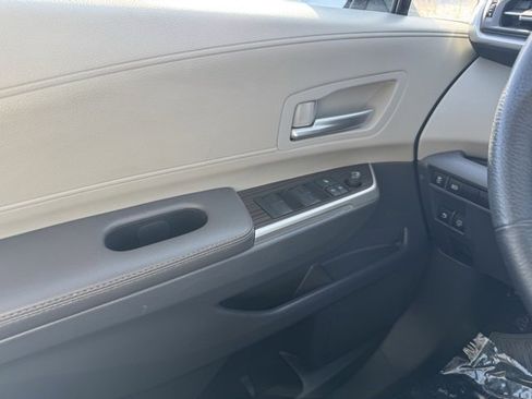 Certified 2024 Toyota Sienna XLE image 35