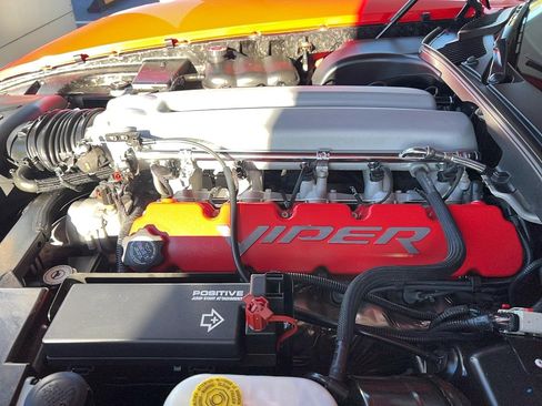 Used 2004 Dodge Viper SRT-10 image 24