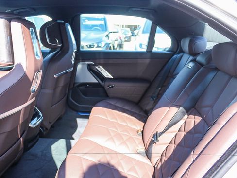 New 2026 BMW 740i w/ Premium Package RWD image 17
