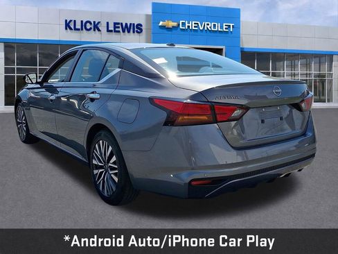 Used 2024 Nissan Altima 2.5 SV image 5