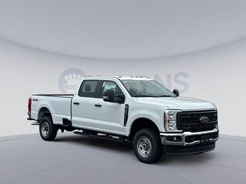 New 2026 Ford F350 XL w/ XL Chrome Package image 10