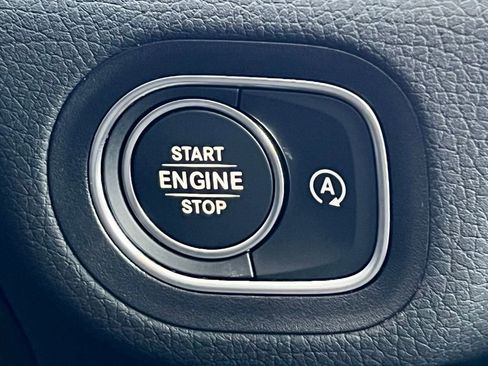 Certified 2026 Mercedes-Benz GLS 450 4MATIC image 31