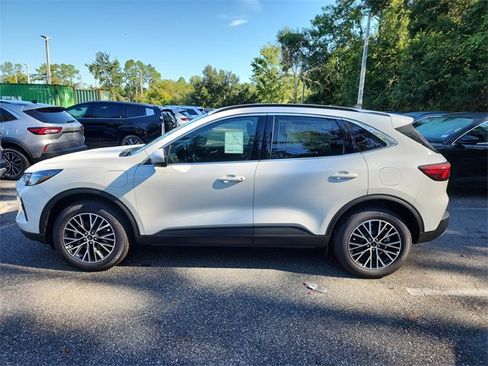 New 2025 Ford Escape SE image 5