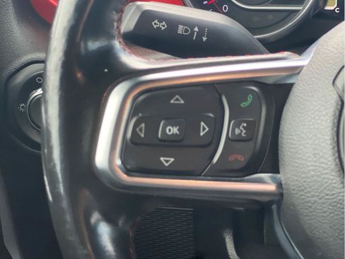 Used 2019 Jeep Wrangler Unlimited Rubicon AWD/4WD image 16