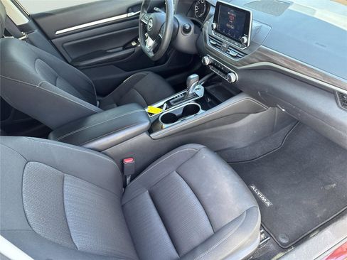 Used 2023 Nissan Altima 2.5 SV FWD image 31