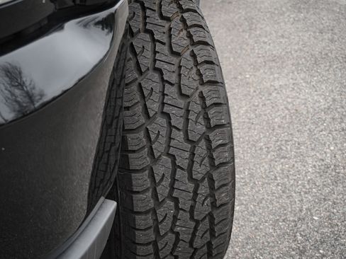 Used 2018 Chevrolet Silverado 1500 High Country image 12