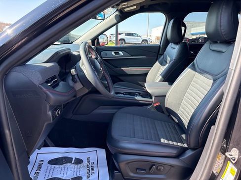 Used 2026 Ford Explorer ST-Line w/ ST-Line Street Pack AWD/4WD image 8