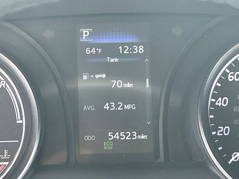 Used 2024 Toyota Camry SE image 8