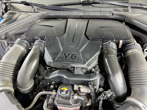 Used 2022 Genesis GV70 3.5T Sport w/ Sport Prestige Package AWD/4WD image 32
