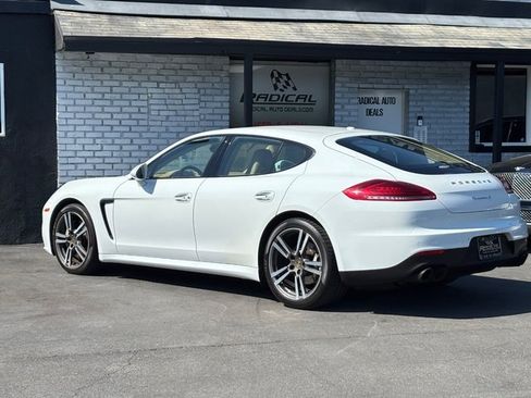 Used 2015 Porsche Panamera S RWD image 18