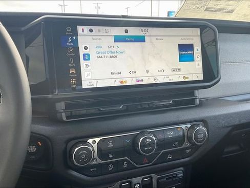 New 2025 Jeep Gladiator Sport image 7