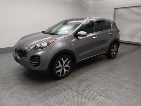 Used 2017 Kia Sportage SX image 2
