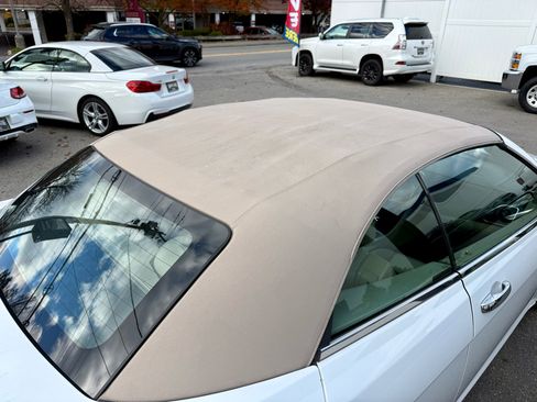 Used 2011 Chrysler 200 Limited image 18