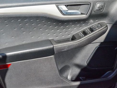 Used 2020 Ford Escape SEL image 22