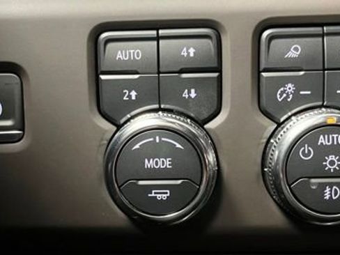 Used 2025 GMC Sierra 1500 Denali w/ Denali Reserve Package AWD/4WD image 32