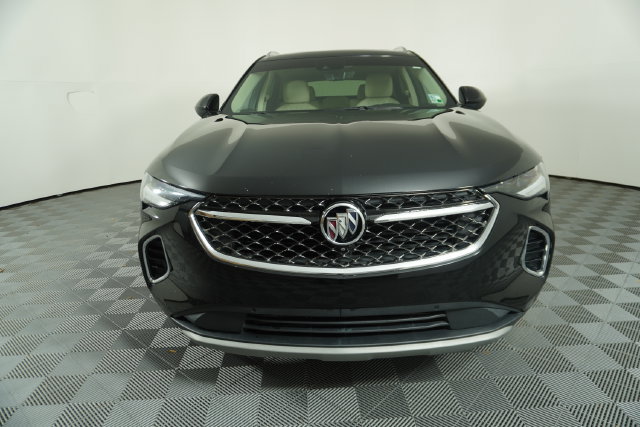 Used 2022 Buick Envision Avenir w/ Technology Package II AWD/4WD image 2