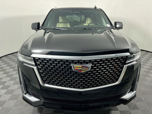 Used 2024 Cadillac Escalade Premium Luxury RWD image 8