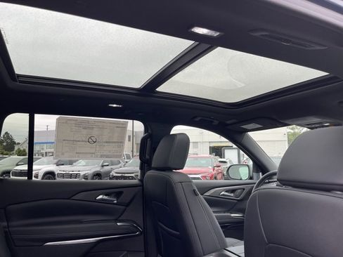 New 2026 Chevrolet Traverse LT w/ Sun and Wheel Package image 9