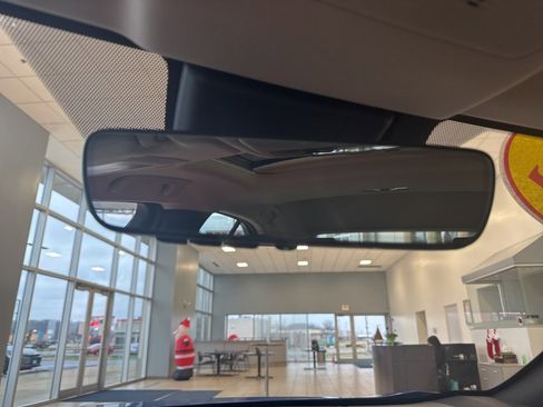 Used 2022 Lexus UX 250h w/ Luxury Package image 28