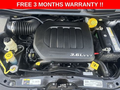 Used 2019 Dodge Grand Caravan SXT FWD image 11