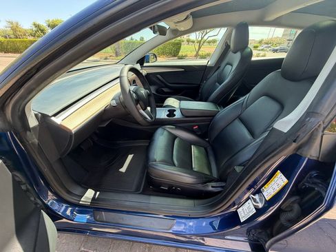 Used 2023 Tesla Model 3 Standard Range RWD image 9