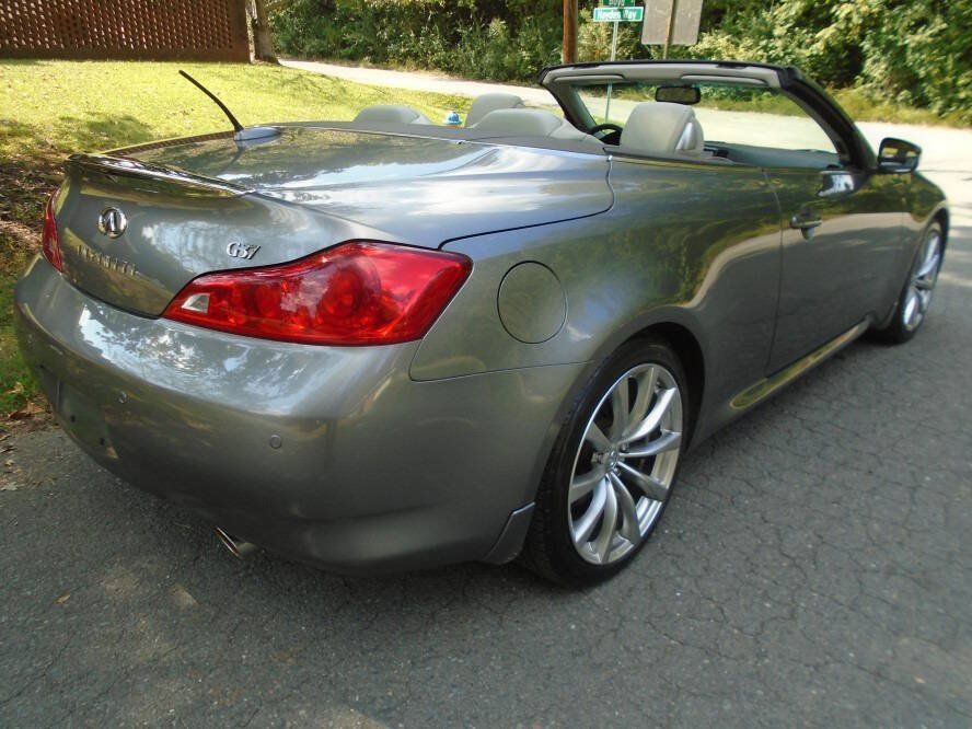 Used 2010 INFINITI G37 Convertible w/ Premium Pkg RWD image 5