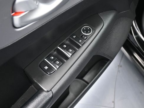 Used 2023 Kia Forte LXS w/ LXS Technology Package image 13