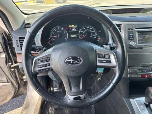 Used 2013 Subaru Outback 2.5i Limited w/ Moonroof Pkg AWD/4WD image 28