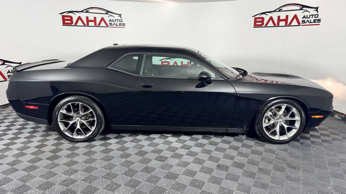 Used 2022 Dodge Challenger GT RWD image 8