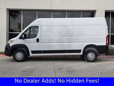 Used 2025 RAM ProMaster 2500 w/ Convenience Group image 4