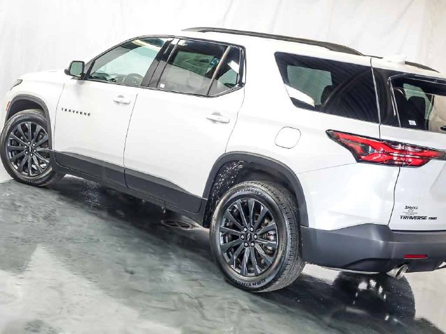 Certified 2023 Chevrolet Traverse RS w/ LPO, Floor Liner Package AWD/4WD image 11