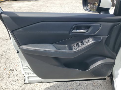 Certified 2024 Nissan Rogue SV w/ SV Premium Package image 10