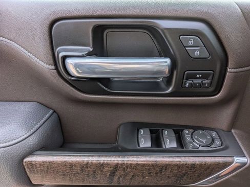 Used 2022 GMC Sierra 3500 Denali w/ Denali Ultimate Package image 15