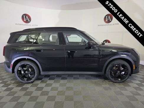 New 2025 MINI Cooper Countryman SE image 3